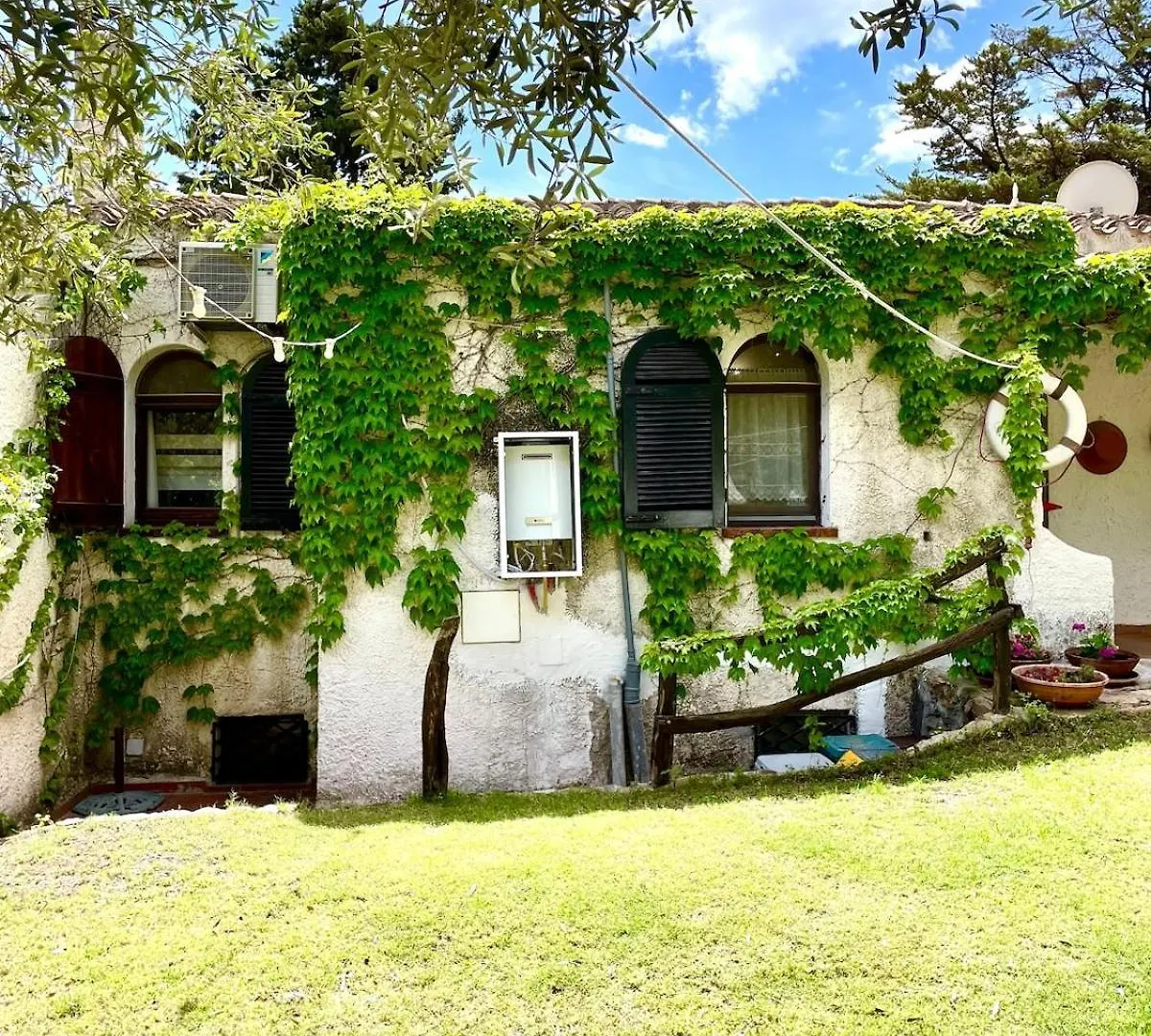 Villa Stella, With Garden, Five Minutes From The Beach トッレ・デッレ・ステッレ 0*,  イタリア