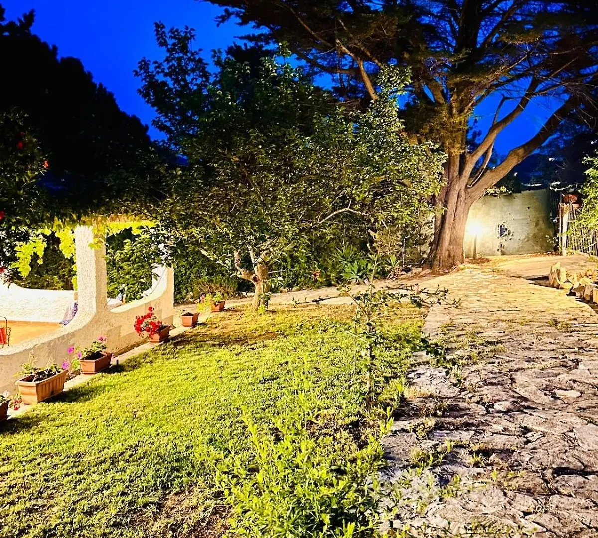 Villa Stella, With Garden, Five Minutes From The Beach トッレ・デッレ・ステッレ イタリア