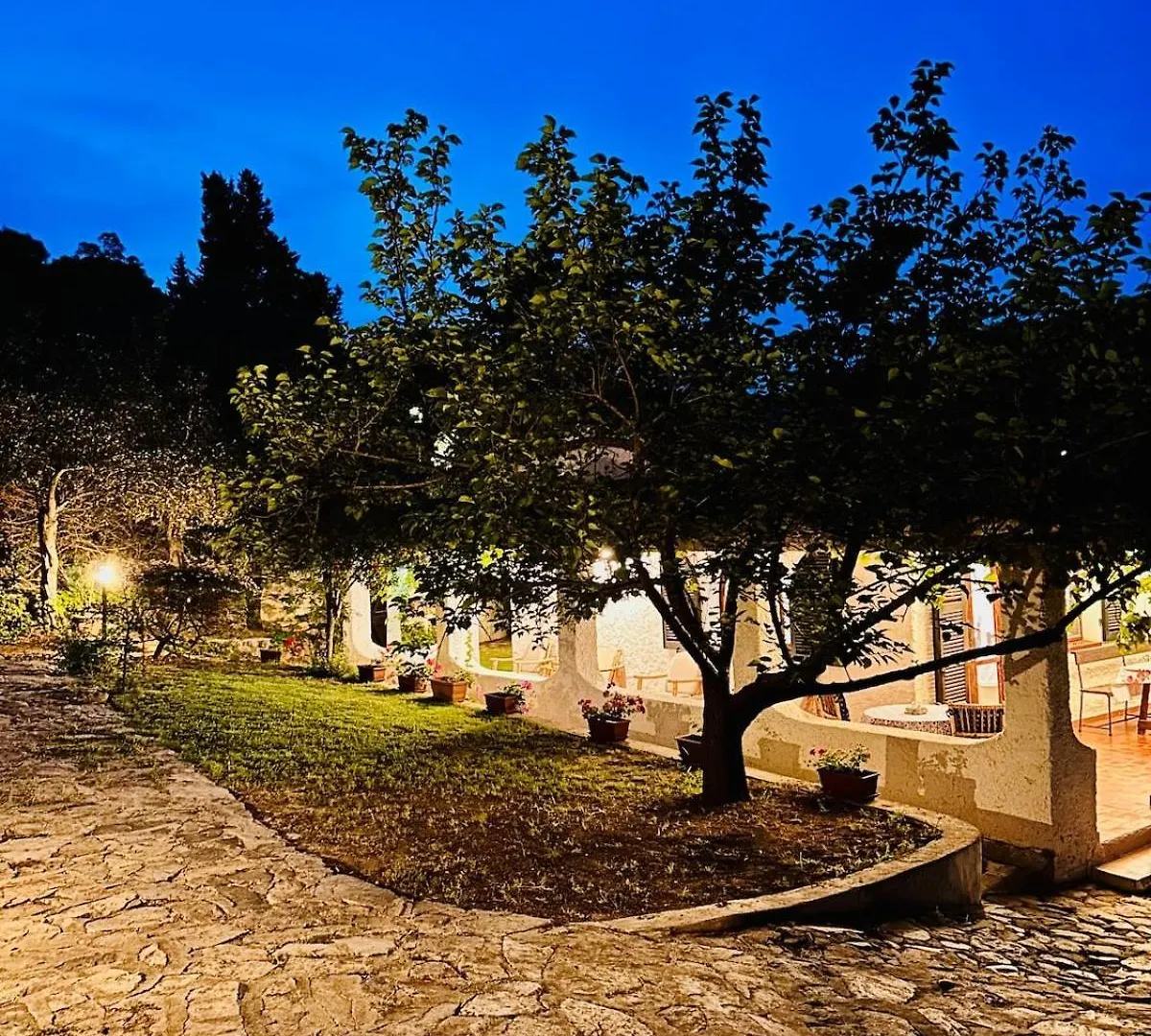 Villa Stella, With Garden, Five Minutes From The Beach トッレ・デッレ・ステッレ